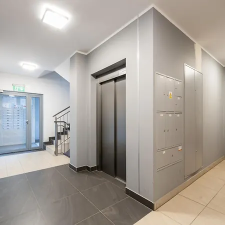 Debniki Pleasant By Bookinghost * Cracovia