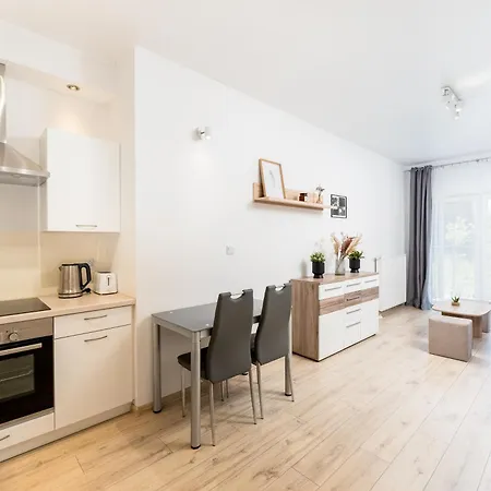 アパート Debniki Pleasant By Bookinghost